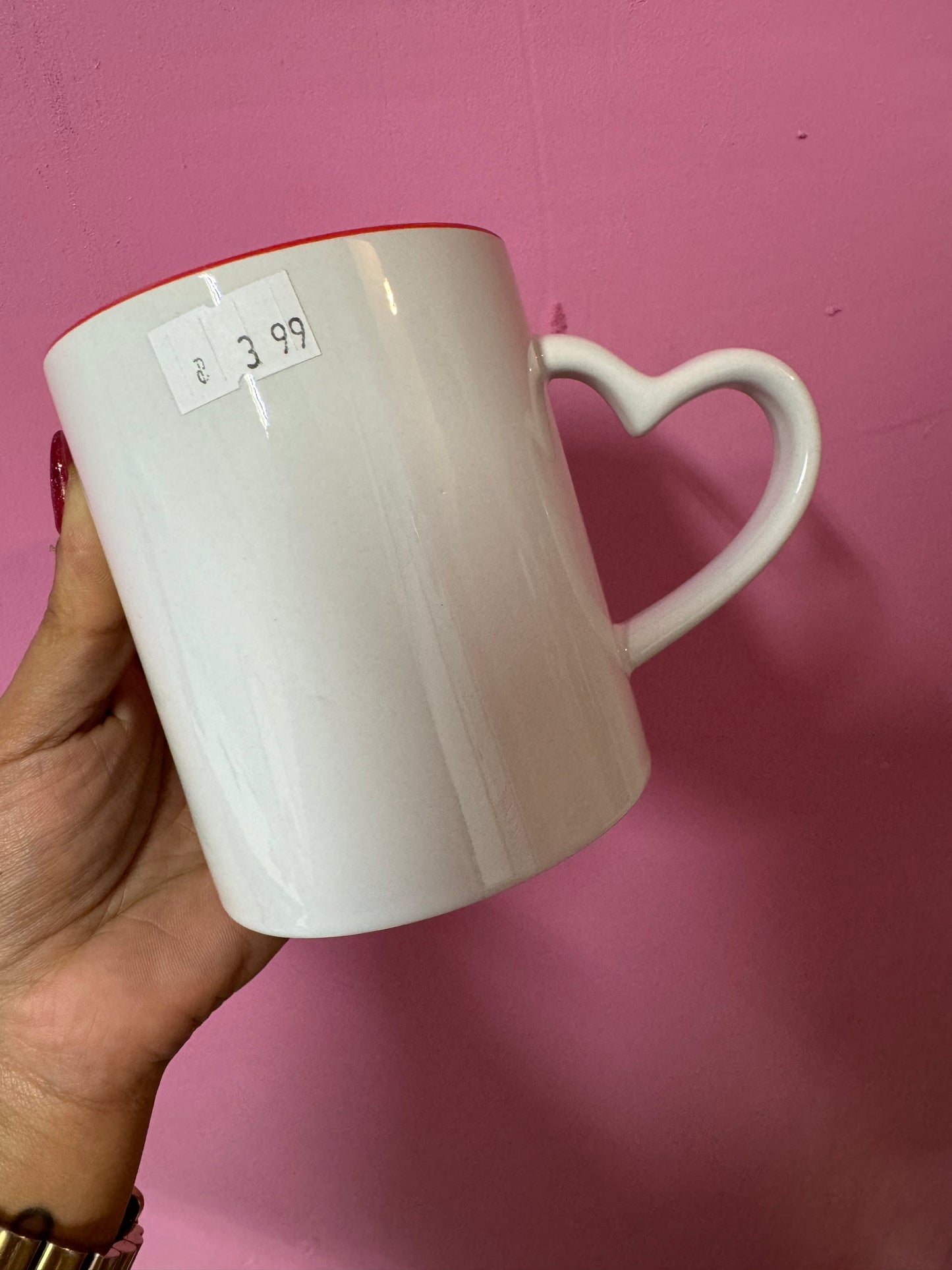 Taza con mango de corazon blanco 11oz.