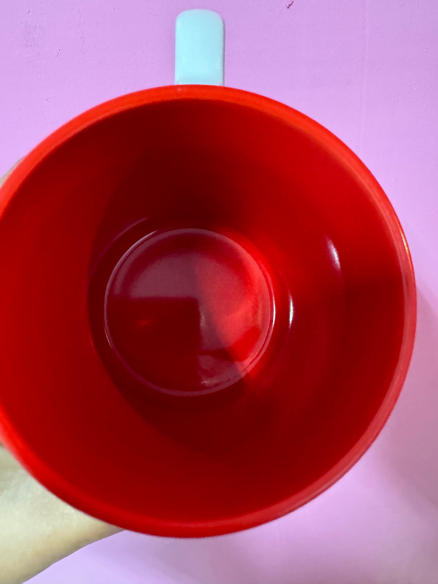 Taza con mango de corazon blanco 11oz.