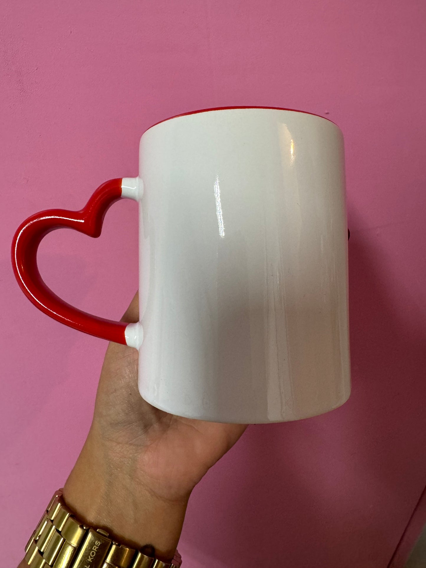 Taza con mango de corazon Rojo 11oz.