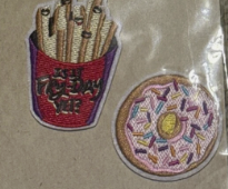 PARCHOS BORDADOS